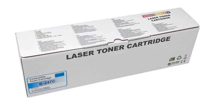 Weiße Schachtel mit der Aufschrift „Wechselfaul XL Toner kompatibel mit Brother TN-243 / TN-247“ und Symbolen, die darauf hinweisen, dass es sich um eine hochwertige Cyan-Farbpatrone handelt, die mit den Laserdruckern DCP-L 3510CDW MFC-L-3710CW kompatibel ist. Außerdem sind Kompatibilitäts- und Zertifizierungssymbole zu sehen.