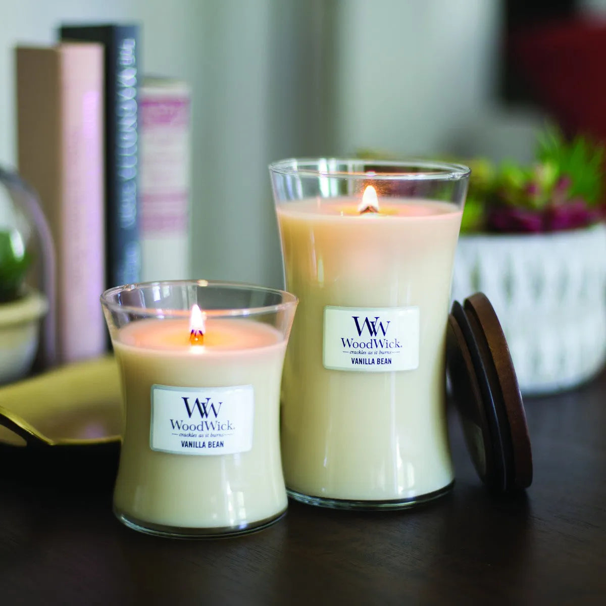 WoodWick knisternde Kerze Vanilla Bean Medium bis zu 60 Std Brenndauer, mit knisternden Docht
