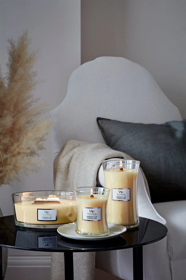 WoodWick knisternde Kerze Lemongrass & Lily medium bis zu 60 Std Brenndauer