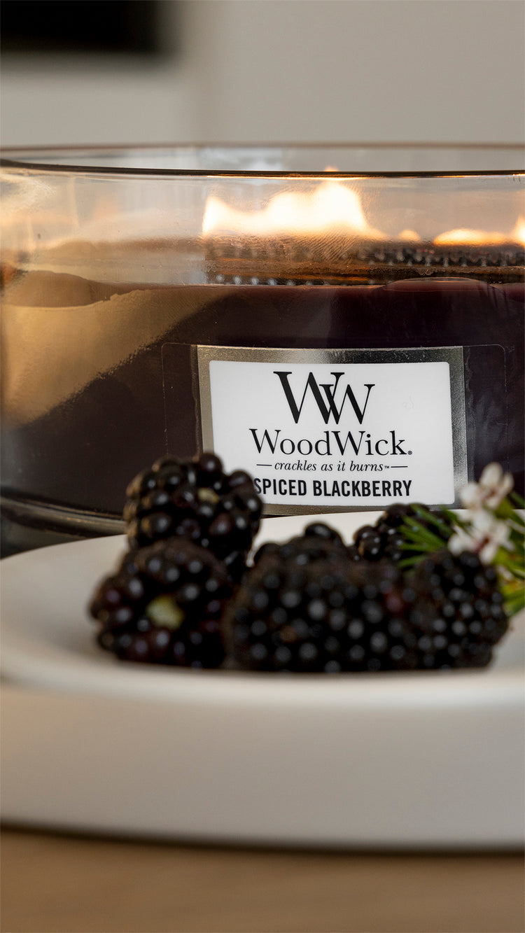 WoodWick Ellipse Duftkerze mit knisterndem Docht, Spiced Blackberry, bis zu 50 Stunden Brenndauer